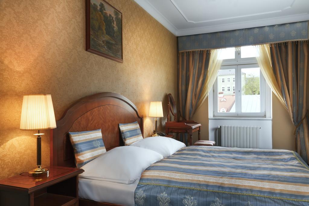 Hotel Ostende Karlowe Wary Zewnętrze zdjęcie